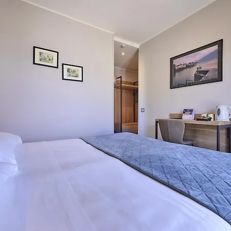 Silvio 3* בלאג'יו